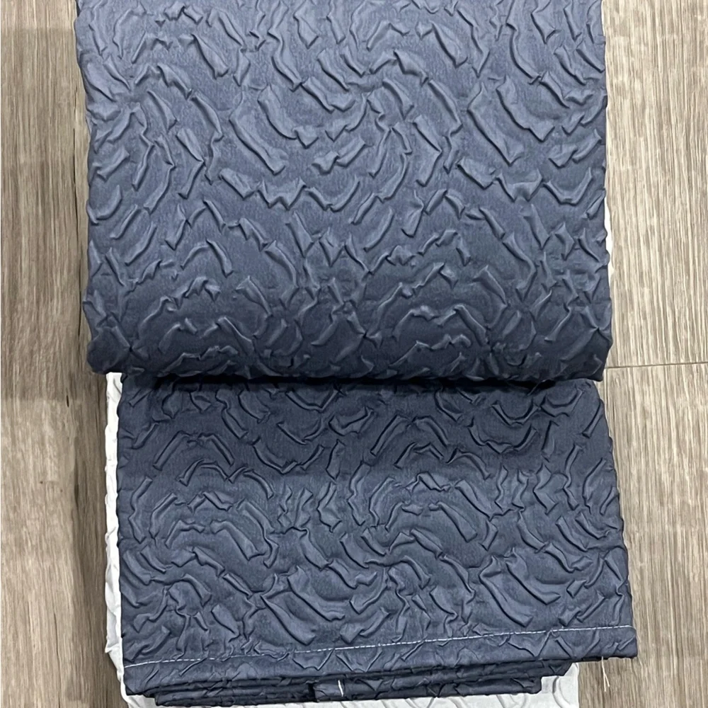 Dkny color dark